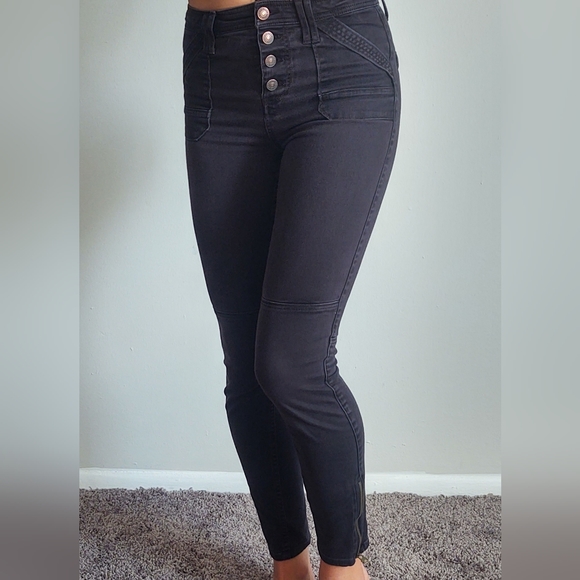 Abercrombie Black Skinny Jeans w/ Zipper Ankle, Waist Buttons - Picture 2 of 8